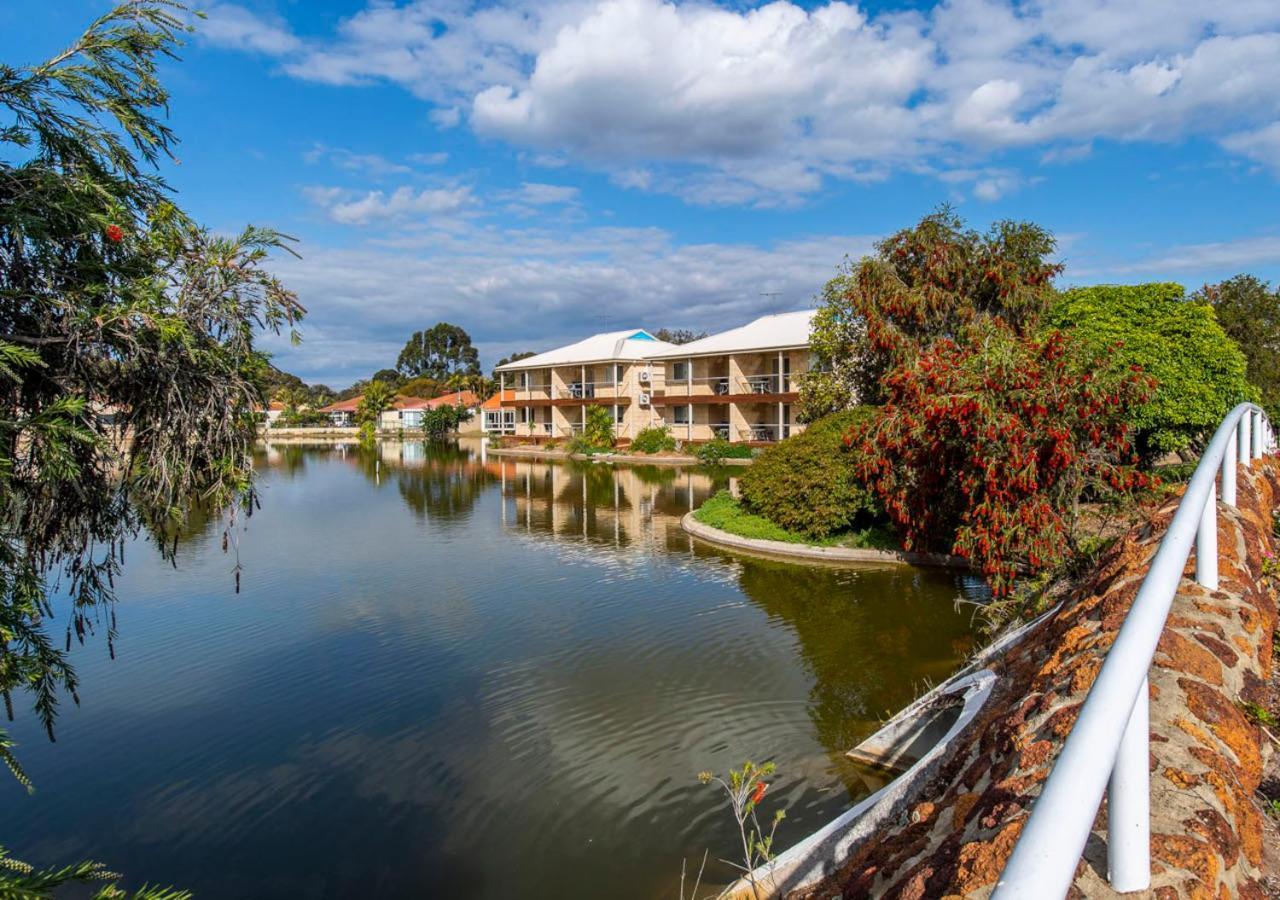 Lakeside Apartments And River Resort Villas 사우스연덥 외부 사진